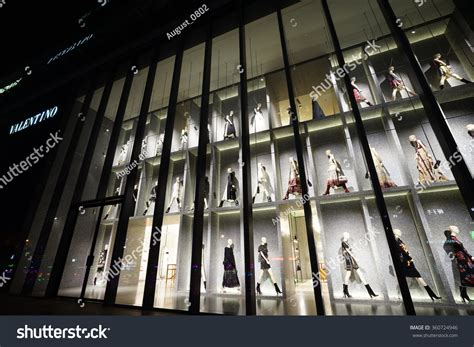 valentino store china